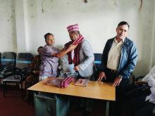 आज मिती २०८२/०६/२२ गते यस बहुदरमाई नगरपालिकाका नगरप्रमुख श्री सिंगासन् साह तेली ज्यूले आज प्रमुख प्रशासकिय अधिकृतको रूपमा आउनु भएका श्री सागर साह ज्युलाई सम्पूर्ण कर्मचारी तथा वडा अध्यक्ष ज्यूहरुको उपस्थितिमा हाजिर गराई स्वागत गर्नुभएको छ।