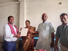यस बहुदरमाई नगरपालिकाका केही कर्मचारीको तह बृद्धी भएको मा नगरपालिका का नगर प्रमुख श्री सिंगासन सा तेली ज्युको अध्यक्षतामा तथा नगर उप-प्रमुख ज्युको उपस्थितीमा प्रमुख प्रशासकिय अधिकृत श्री अजय कुमार श्रीवास्तव ज्युले टिका र खादा लगाई सम्मानित गरिएको केही झलक।
