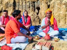 आज मिती २०८२ साल मंसिर ३ गतेका दिन यस बहुदरमाई नगरपालिका अन्तर्गत वडा नं ४ मा दुई तलेे स्वास्थ्य चौकी भवन निर्माणका लागी नगर प्रमुख श्री सिंगासन सा तेली ज्यु द्वारा शिलान्यास गरियो। उक्त शिलान्यास कार्यक्रममा नगर उप-प्रमुख श्रीमती सुष्मा कुमारी कुशवाहा ज्यु लगायत नगरका समाजसेवी, भरभलादमी, कर्मचारीहरुको समेत उपस्थिती रहयो।